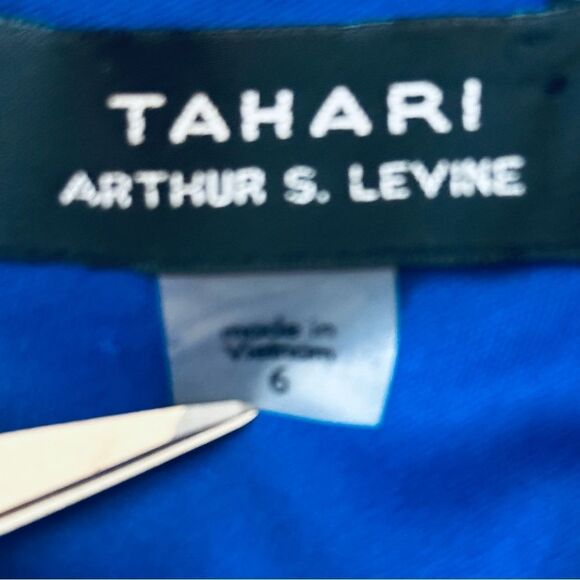 Tahari Blue Mid Length Cold Shoulder Dress Sz 6 - Picture 3 of 8